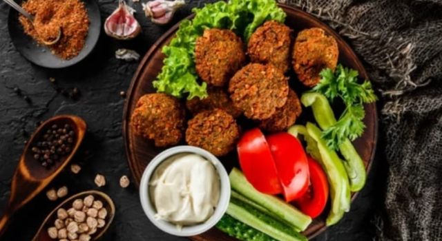 Orientalisch liefern lassen und online bestellen