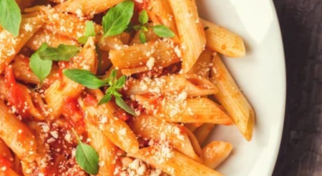 Pasta in Zwingen geliefert